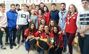 An albacete scout group get visited by Lena the galga and the Arca de Noe team